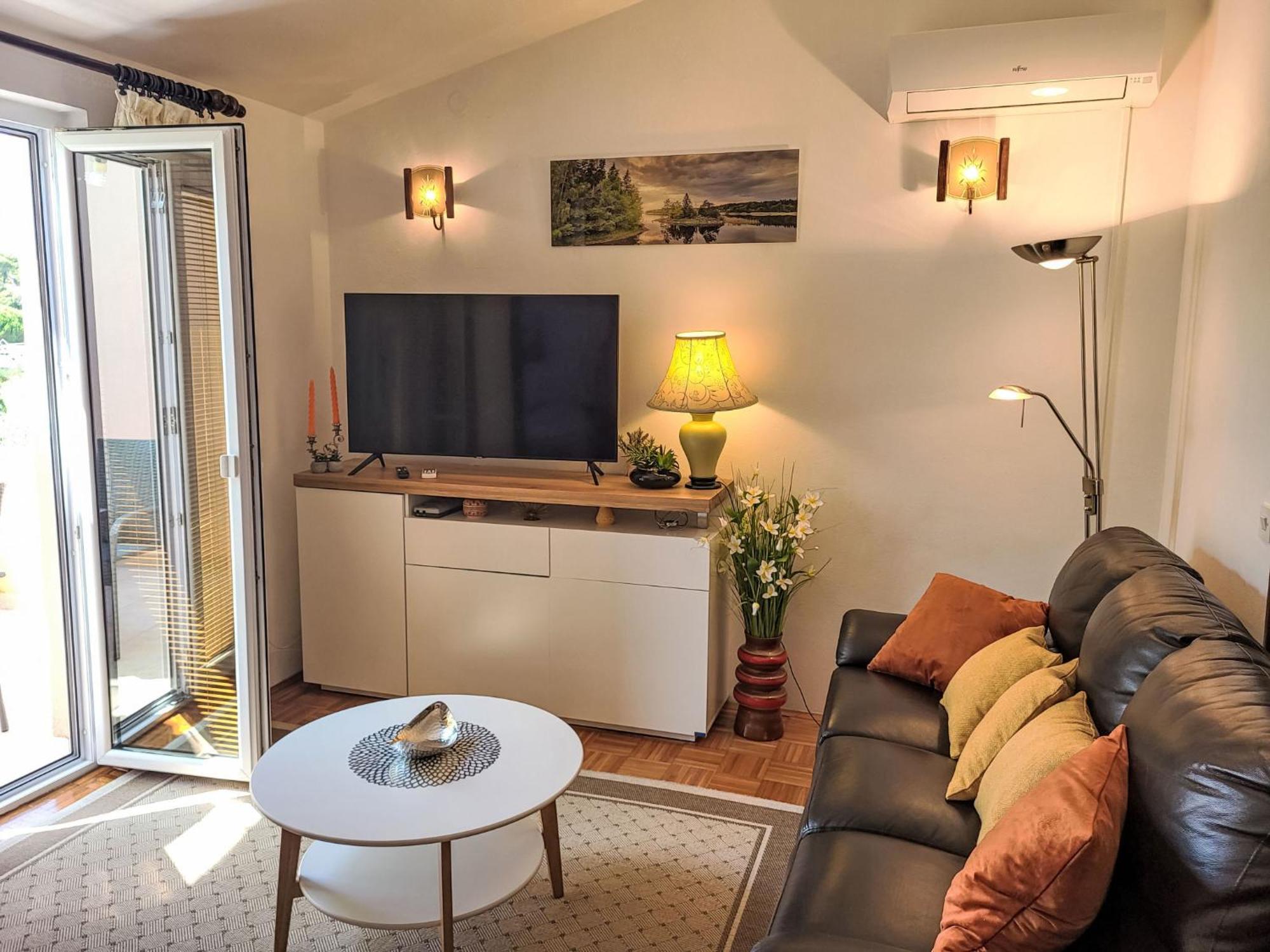 Ive By Interhome